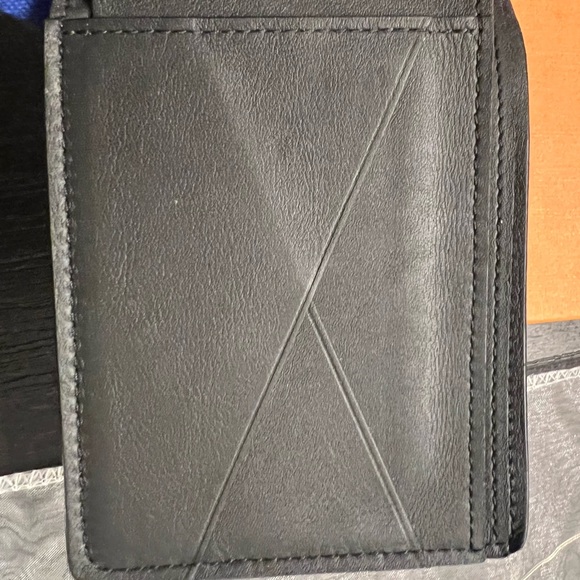 Genuine,authentic, Louis Vuitton men’s wallet! EXCELLENT CONDITION! Lightly worn - Picture 3 of 13